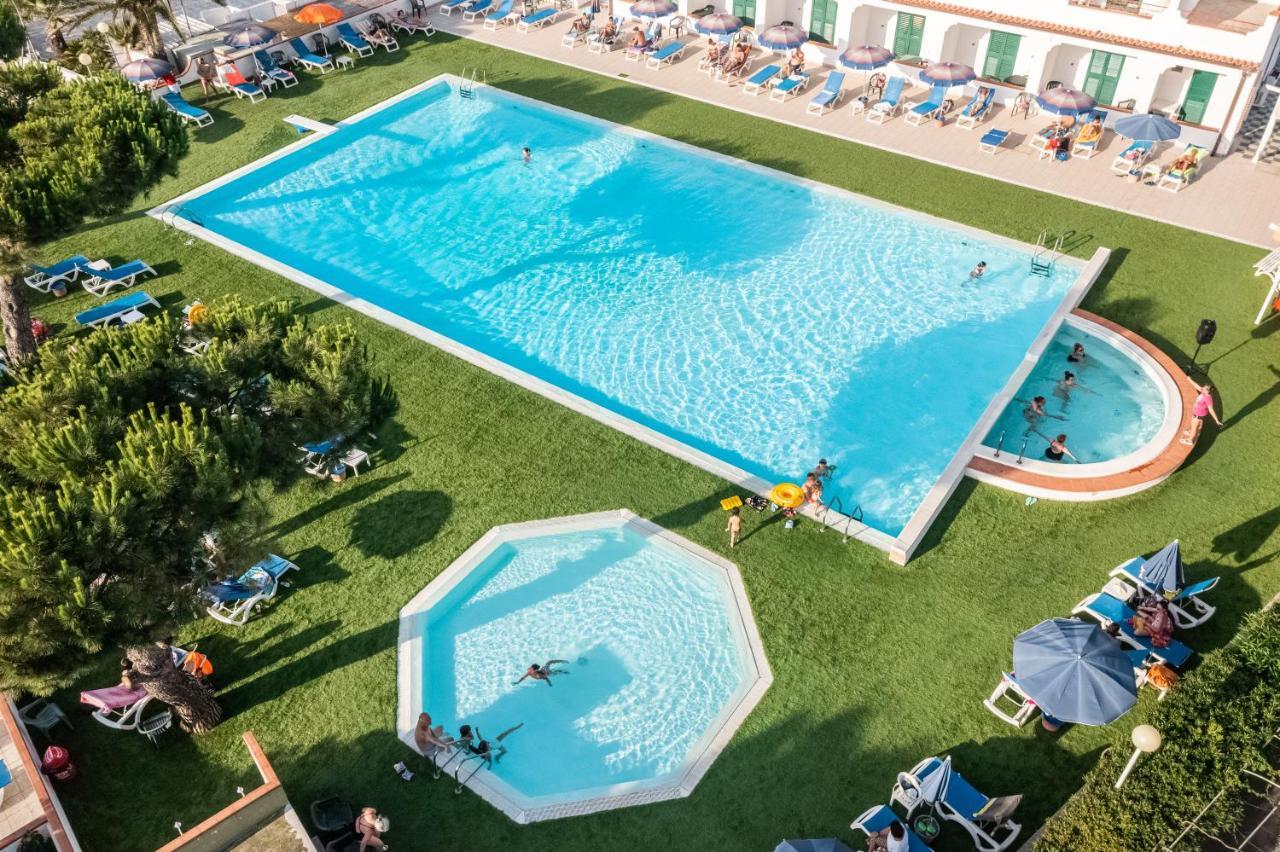Hotel D'Amato Peschici Exterior photo