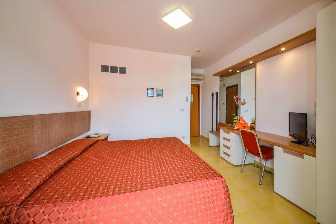 Hotel D'Amato Peschici Exterior photo